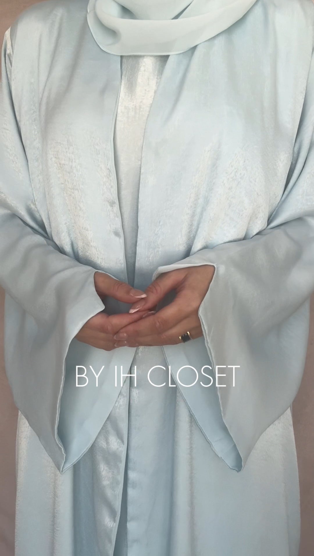 IH07 REVERSABLE ABAYA SET (BABY BLUE)