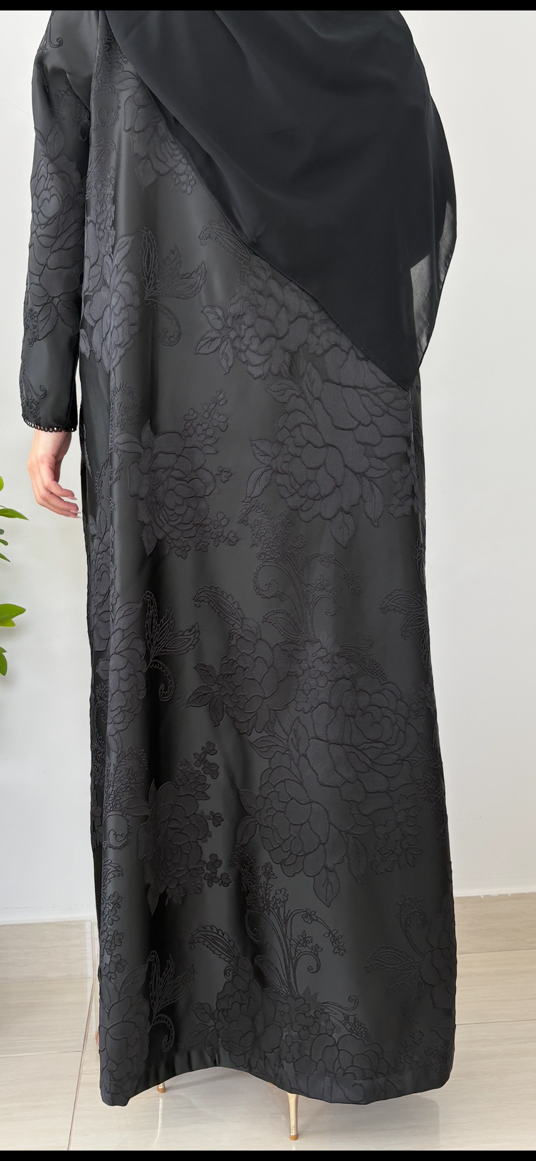 DAHLIA ABAYA