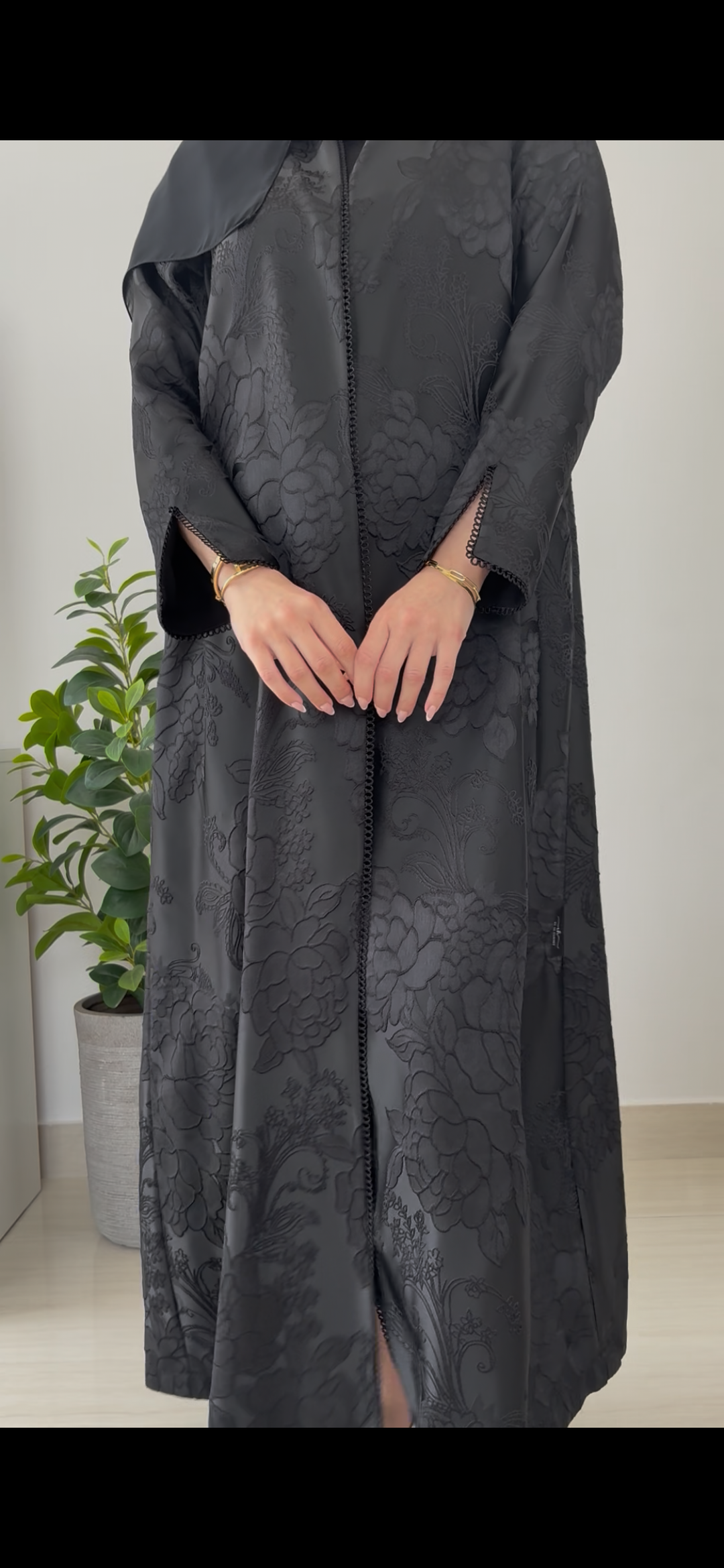 DAHLIA ABAYA
