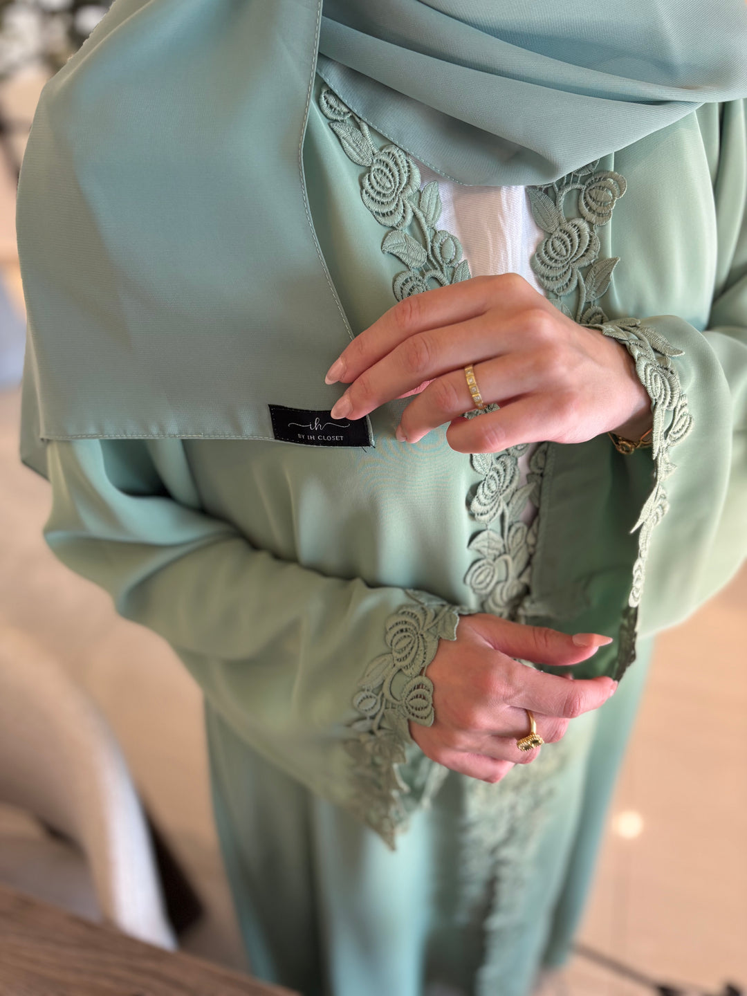 IHS6 ABAYA (Sage Green)