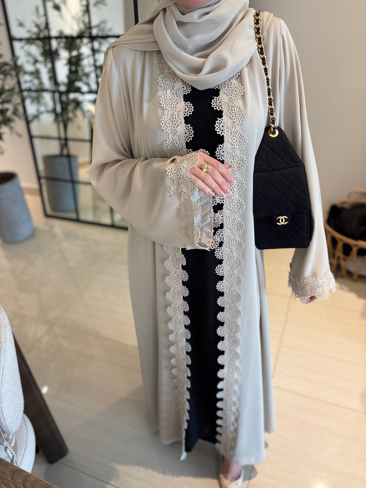 IHS8 ABAYA