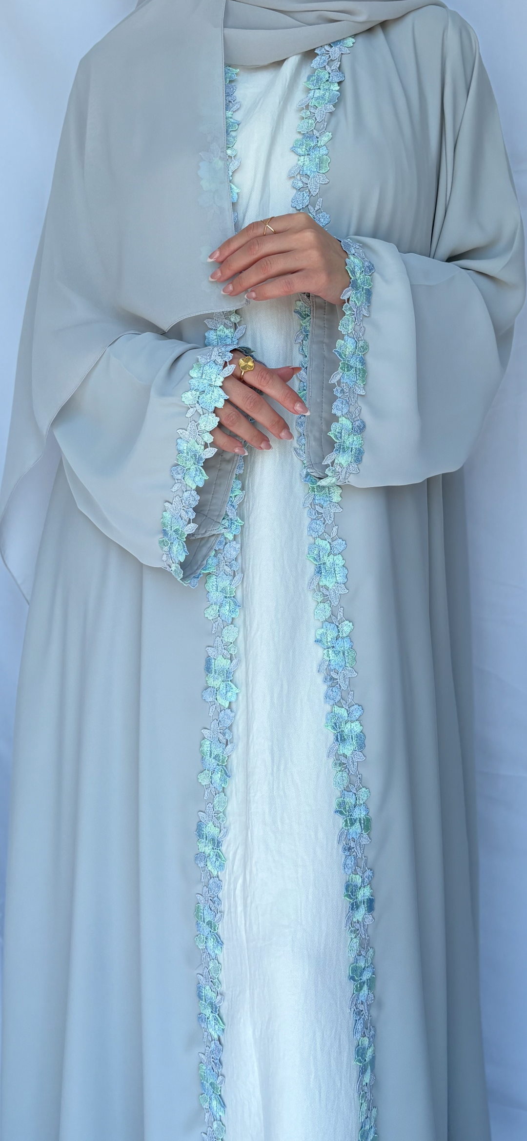 IHS4 ABAYA (GREY)