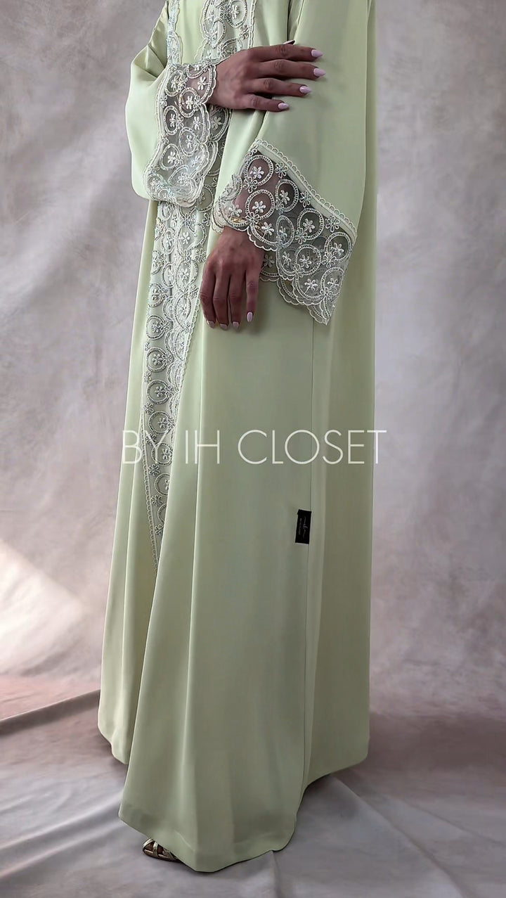 IH102 (Butter Yellow)