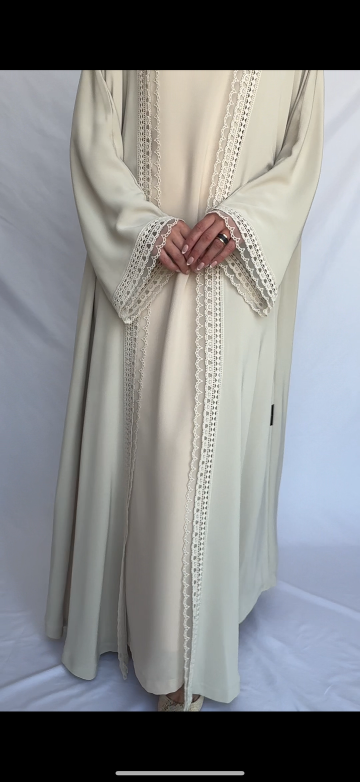 IH11 Abaya