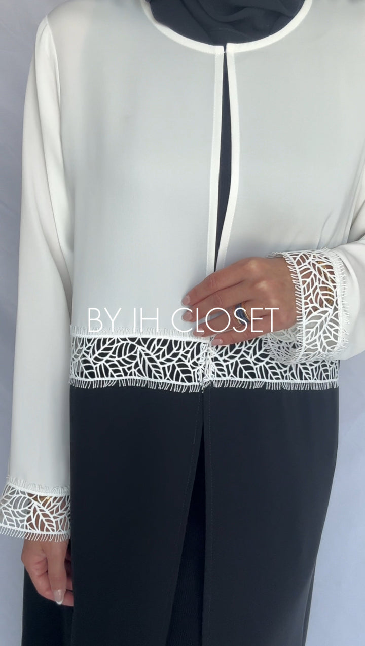 IH12 Black & White Abaya