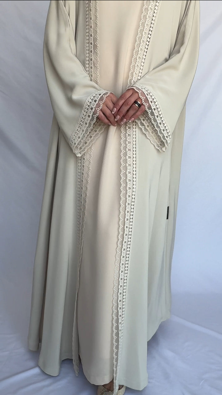 IH11 Abaya