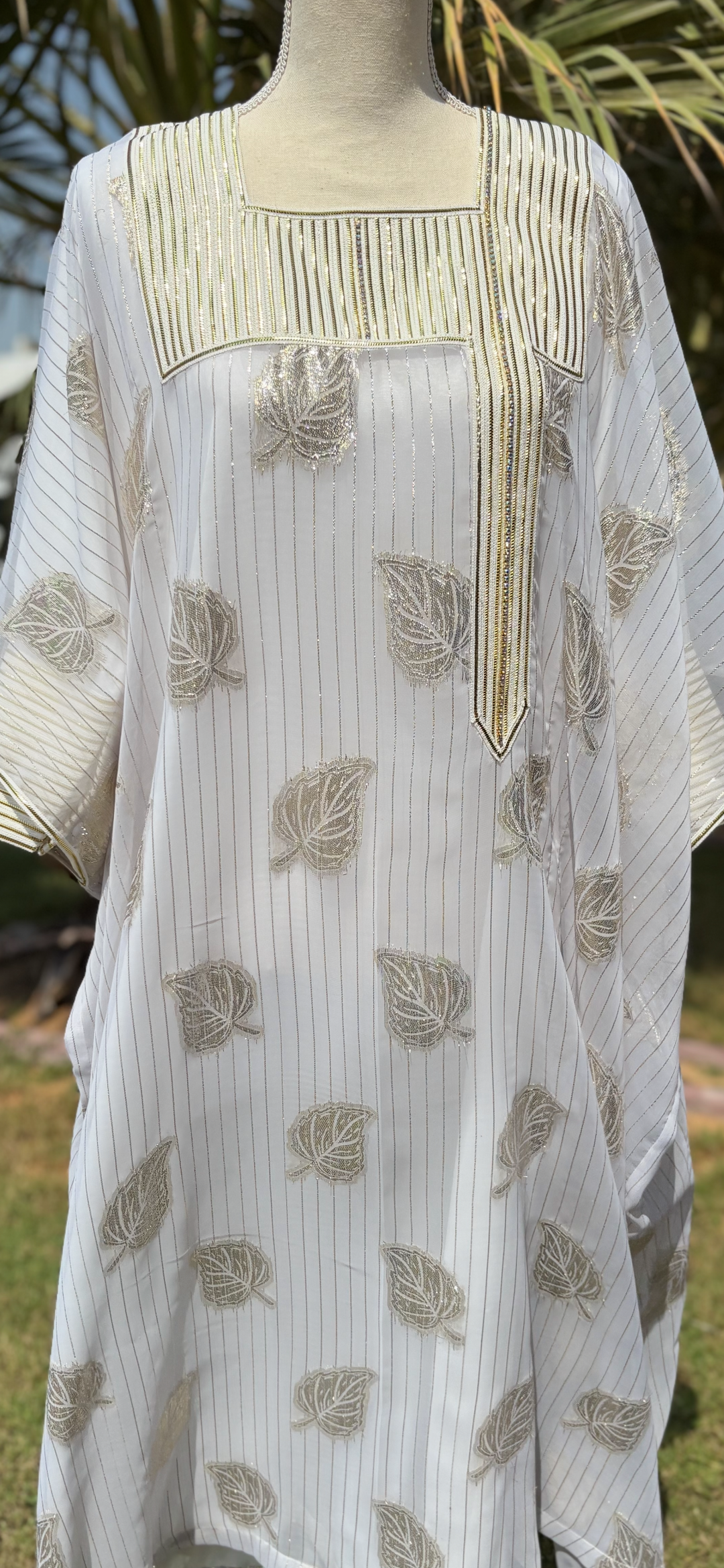 IHN03 THOB WHITE