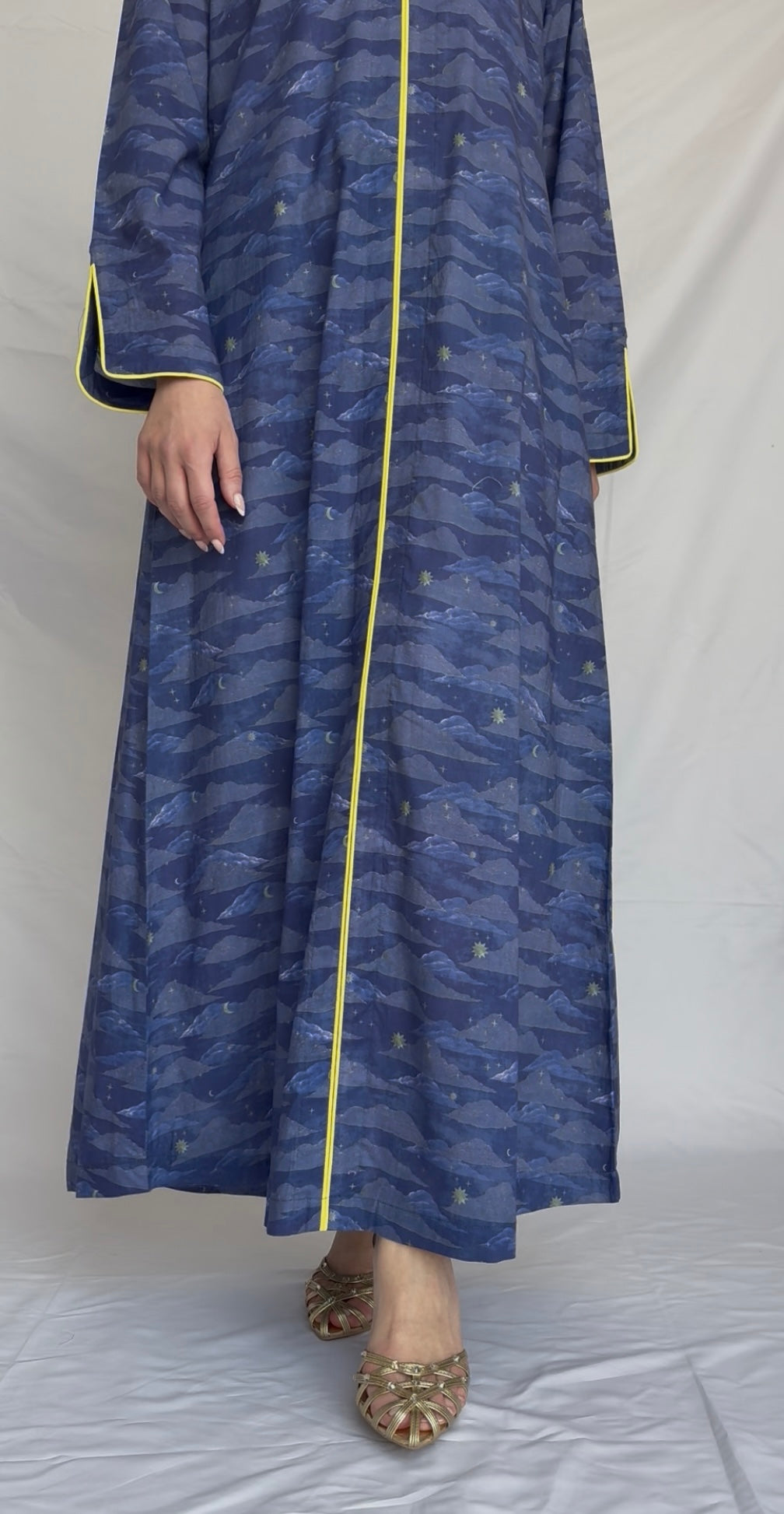 NOJOOM JALLABIYA