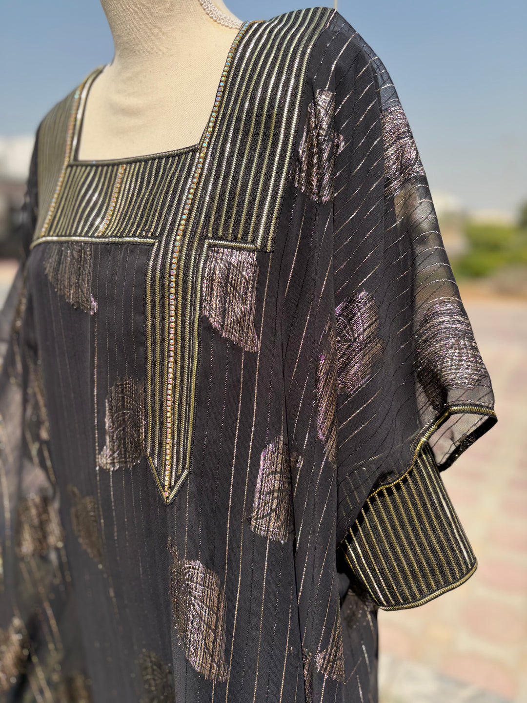 IHN03 THOB BLACK