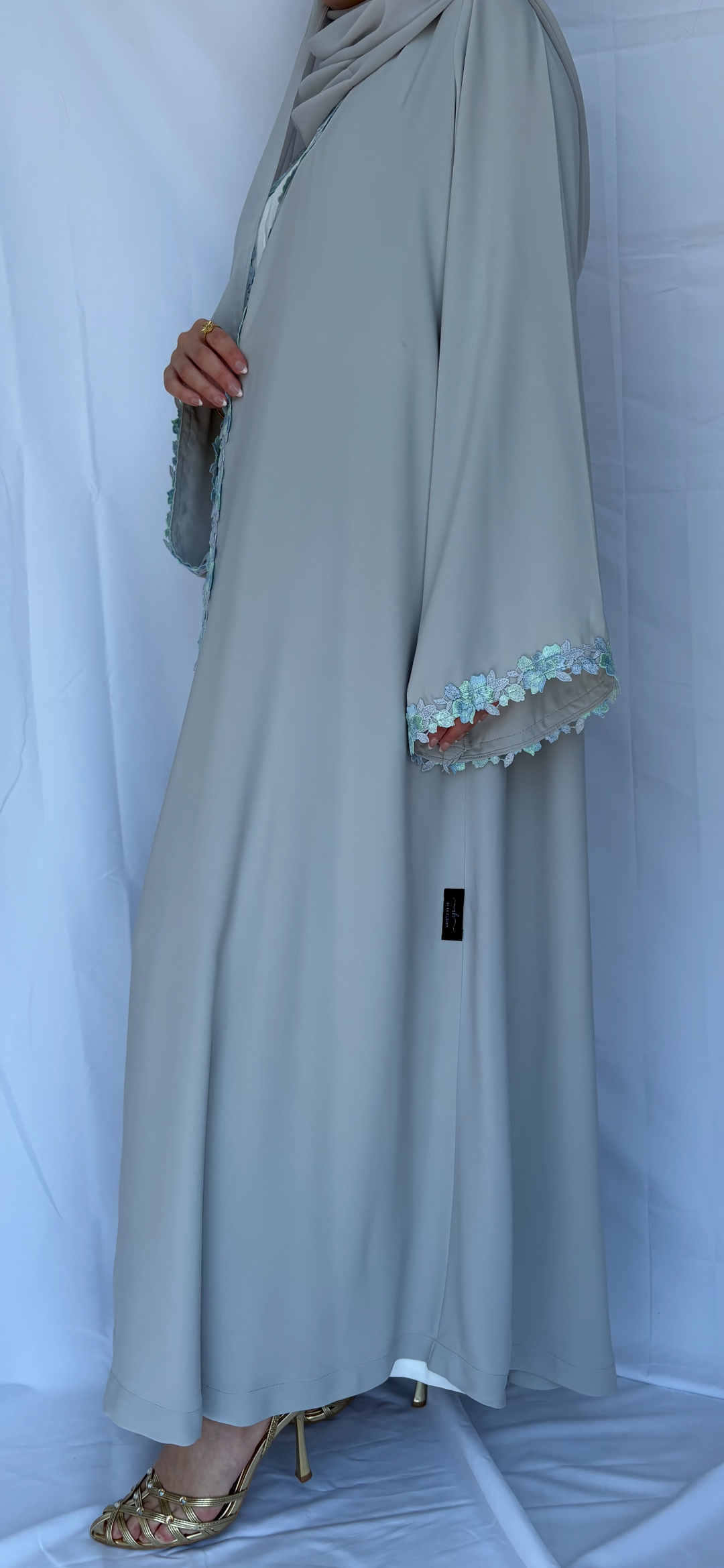 IHS4 ABAYA (GREY)