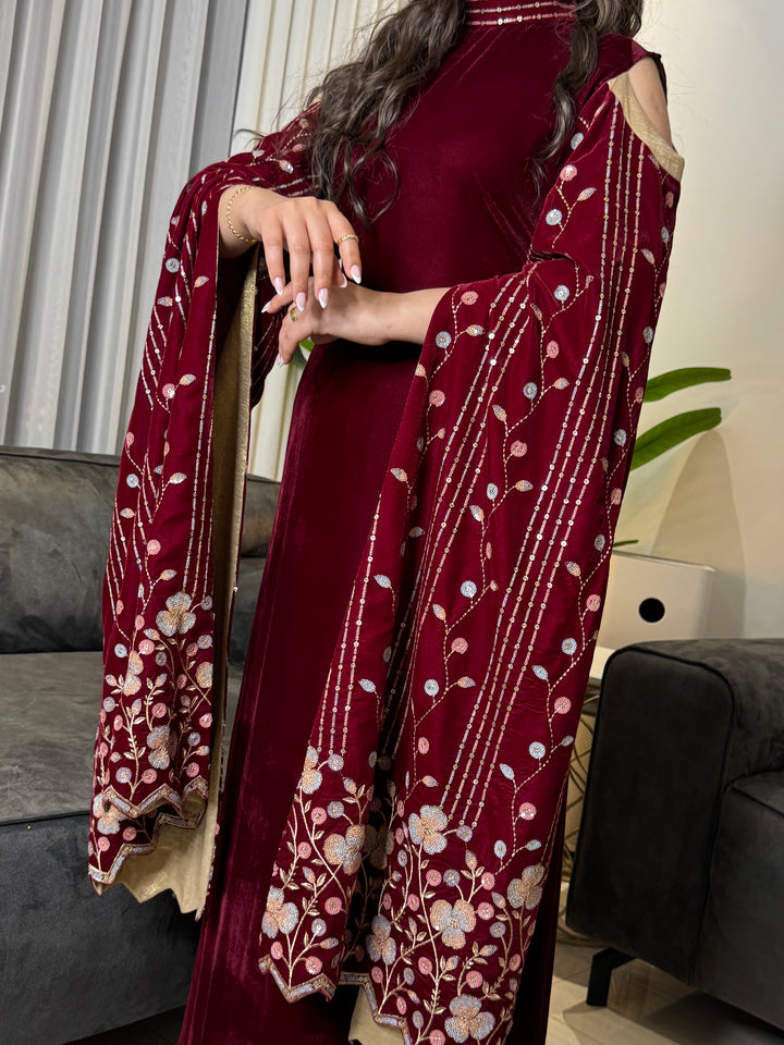 “AHLAM” VELVET DRESS