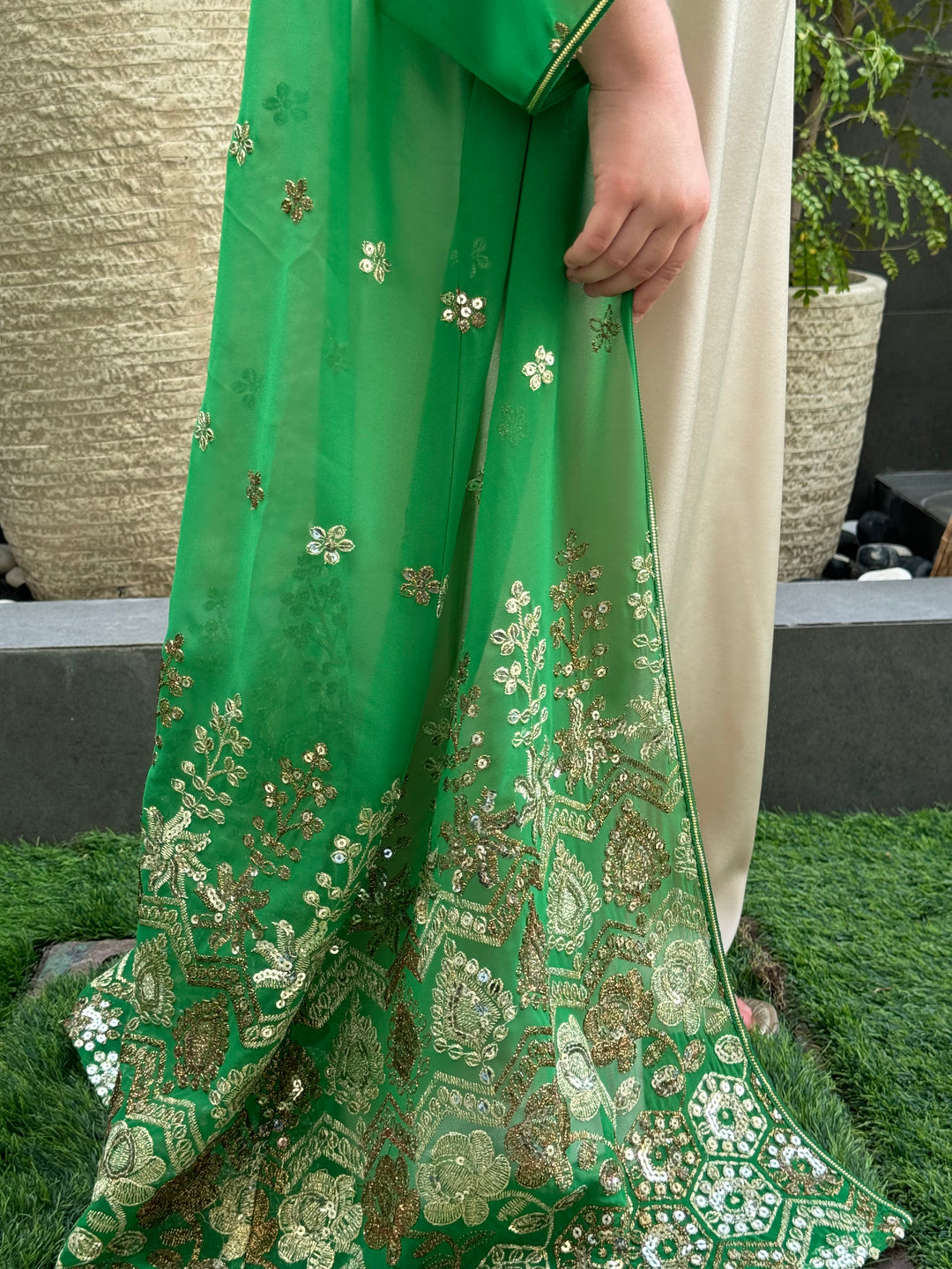 IHN02 GREEN BESHT