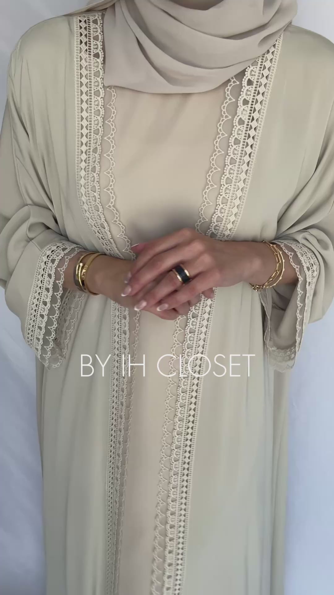 IH11 Abaya